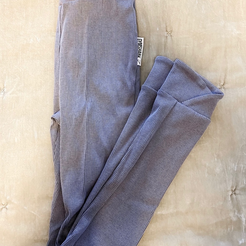 GYMSHARK purple leggings